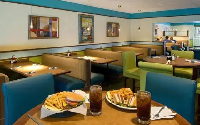 Oceanside Inn and Suites