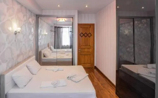 Stay Inn-Ararat View apt near Vernissage