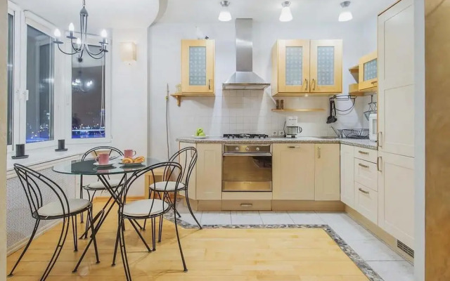 GM Apartment Smolenskaya 10
