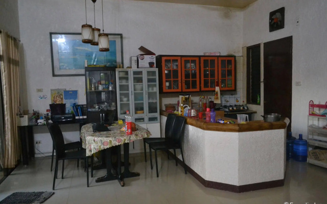 Dee GuestHouse