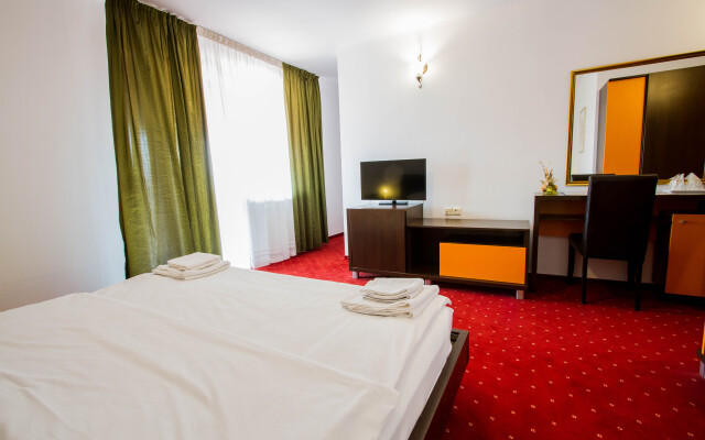 Complex Turistic Max International