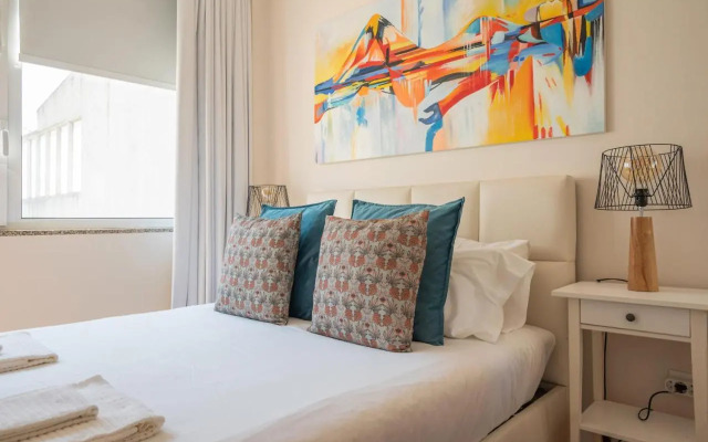 Tiles House, with A/C, Downtown Porto near Metro