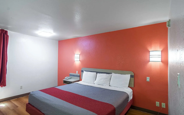 Motel 6 Oklahoma City, OK - South