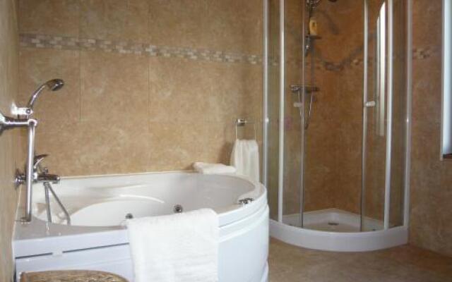 Lakeside Bed and Breakfast