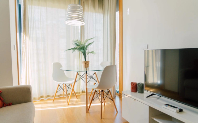 Oporto Yellow Apartments