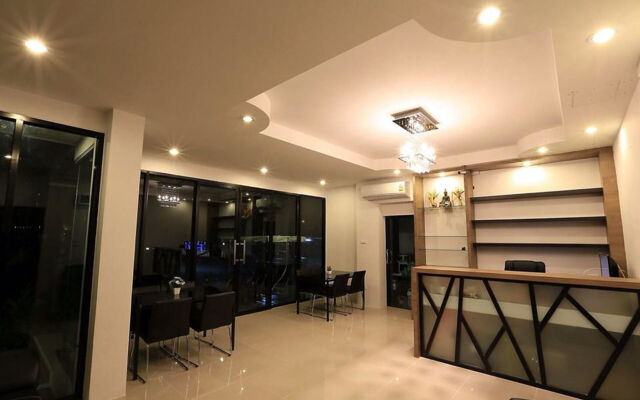 Somsamai Style Apartment