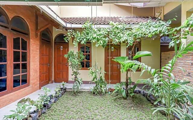 OYO 90095 Indah Homestay Syariah