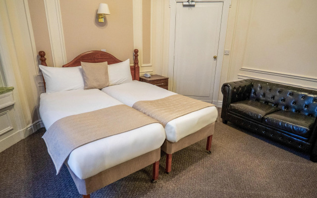 Britannia Adelphi Hotel