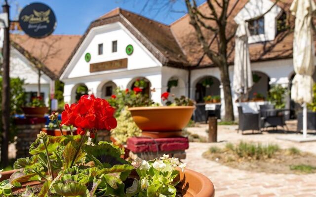 Gastland M1 Hotel & Restaurant