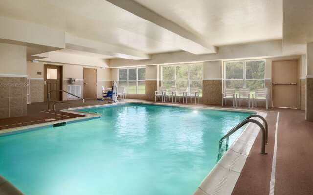 Country Inn & Suites by Radisson, Doswell (Kings Dominion), VA