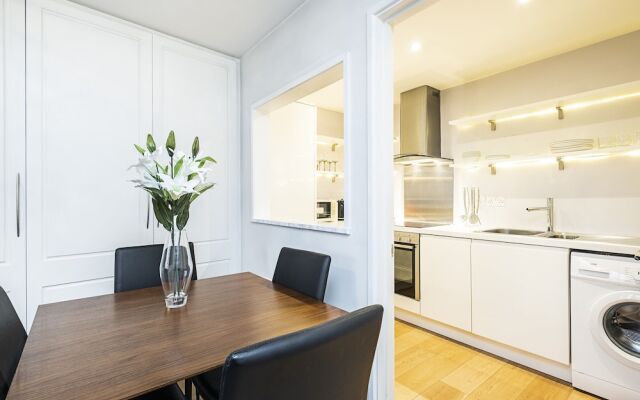 Bridgwalk Apartment by Flexystays