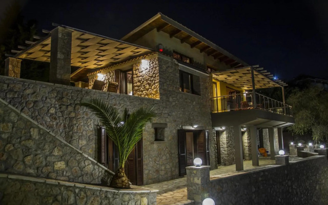 Luxurious Villa Kastro