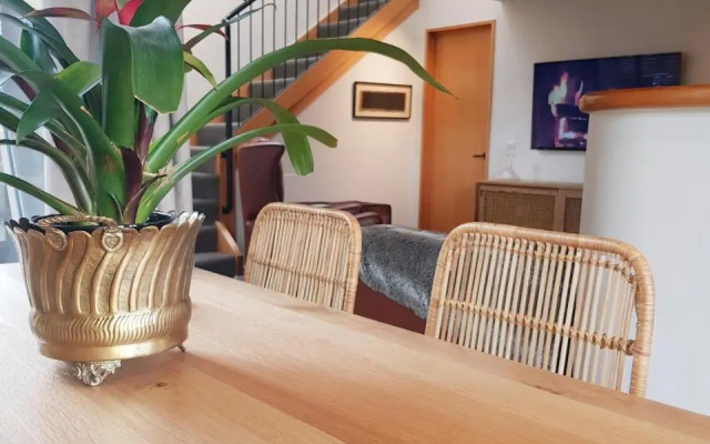 Villa 10 - Central Stylish Apartment