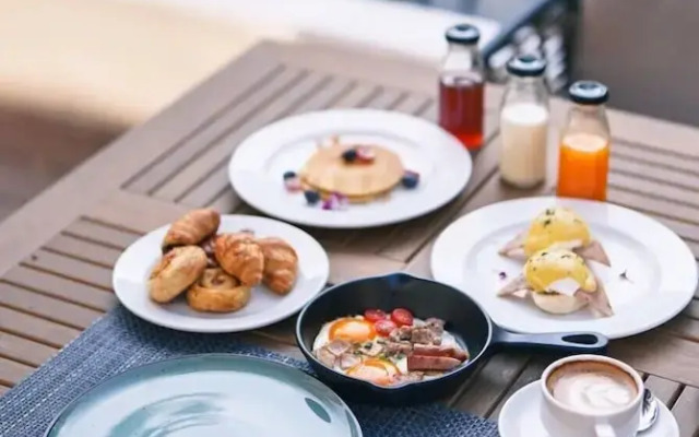 March Hotel & Suite Chiang Mai