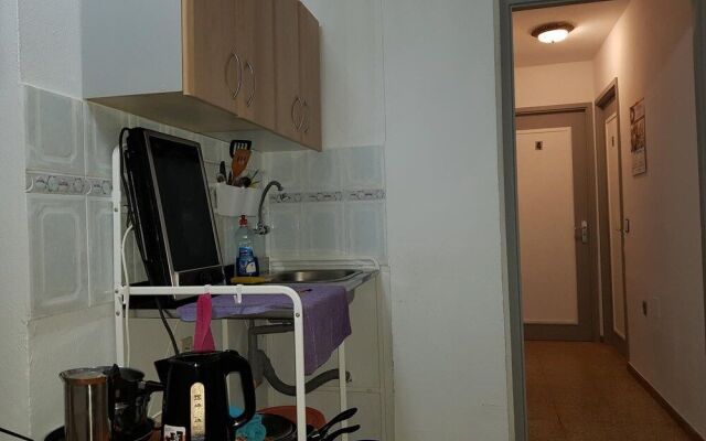 Low Cost Rooms Las Llaves 4