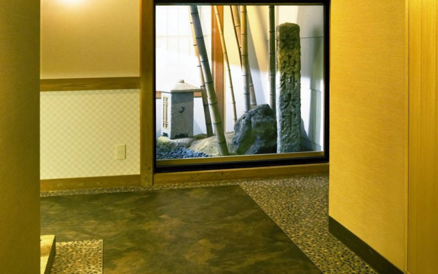 Ryokan Hirashin