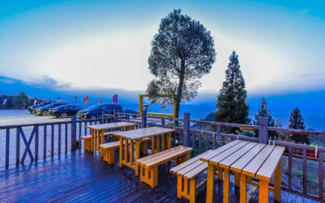 Mingyu Longgang Holiday Hotel