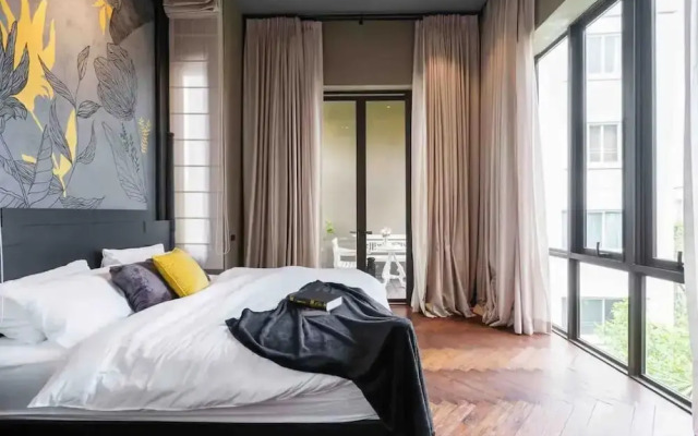 Luxury Pool Villa With Jacuzzi & Lift by Thonglor