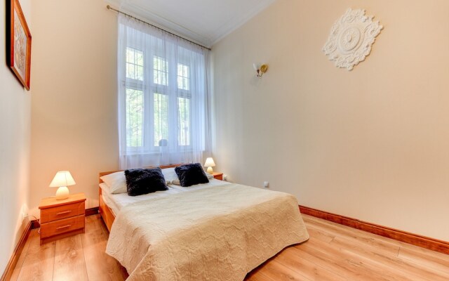 Royal Apartments - Center