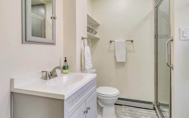 2 Mi to UNM Campus: Home in Quiet Area of ABQ