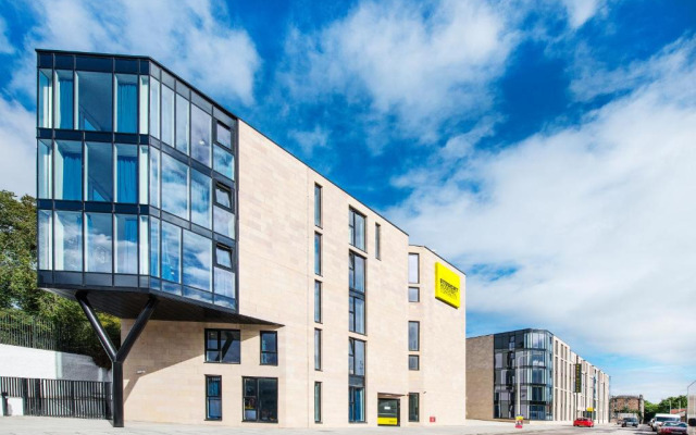 Destiny Student - Holyrood (Brae House)