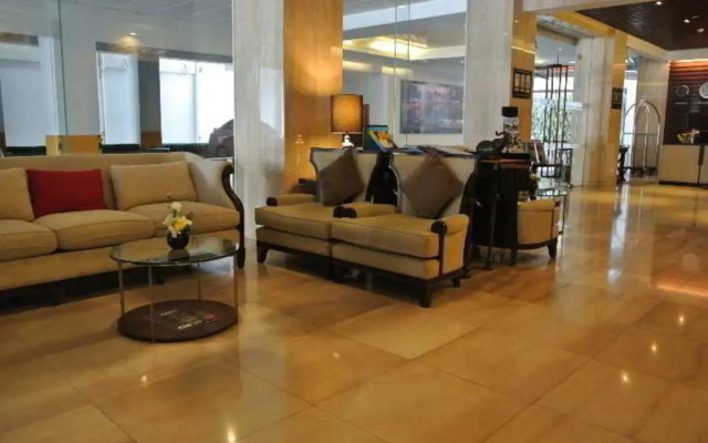 FuramaXclusive Asoke Hotel
