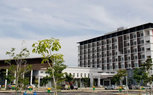 Meranti Park Suites