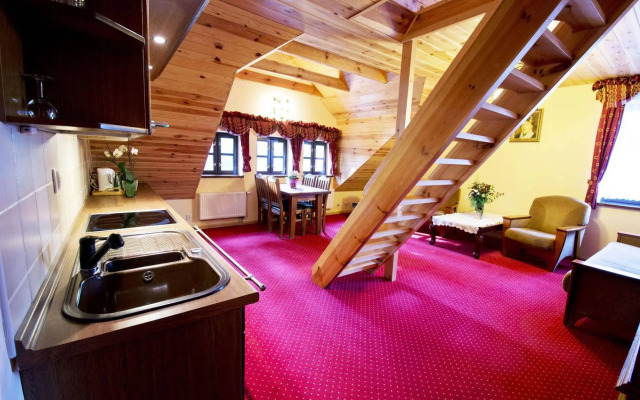 Hotel Dworek Wapionka