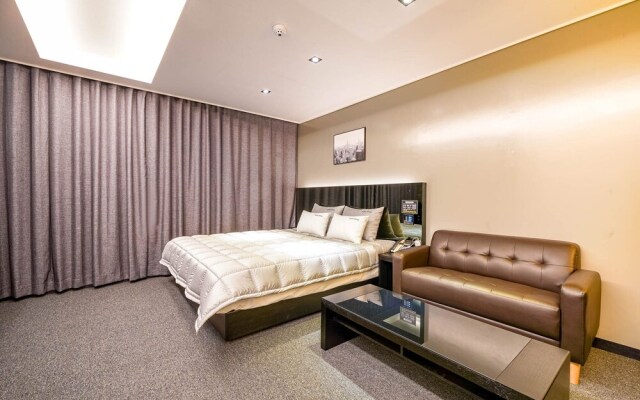Ulsan Yeongnam Alps King Motel