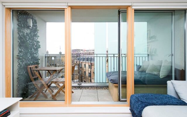 Contemporary 2br Apartment in East Putney