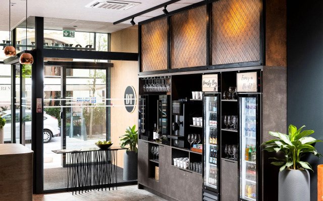 Three Corners Downtown Hotel