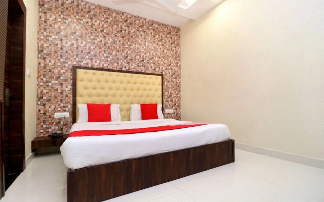 Oyo 22579 Azaad Lifestyle