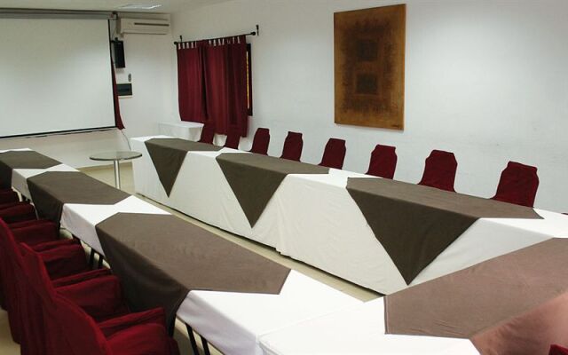 Le Saly Hotel