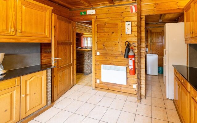 Majestic Chalet in Durbuy 200 Meters From the Golf