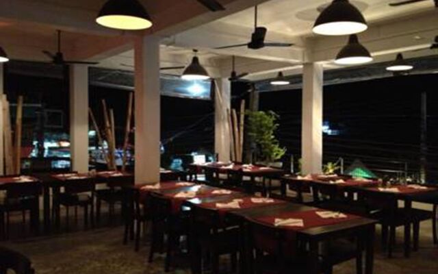 Sairee Sairee Guesthouse