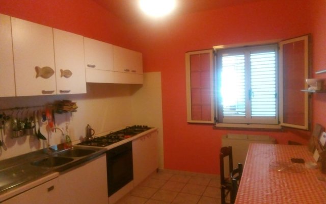 6-bed Room for Rent With Private Bathroom - Molise