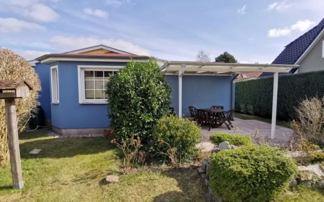 Seaman Modern Retreat