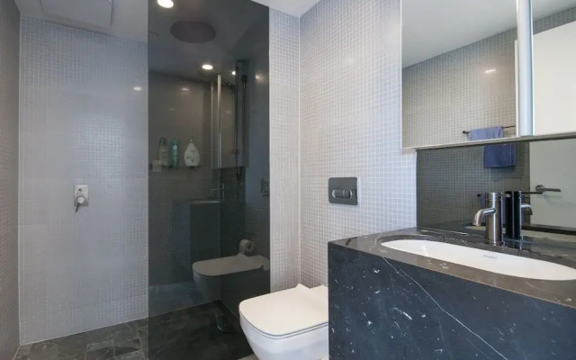 Modern 2 Bedroom Potts Point Apartment