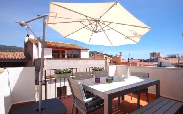 Lets Holidays Centric House with Parking