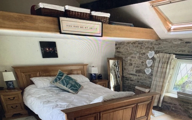 Cavedale cottage
