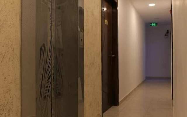 Weekend Hotel