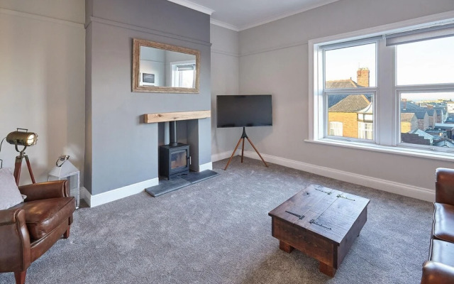 Host Stay Cattersty Hideaway