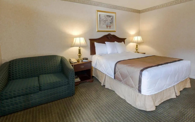 Travelodge by Wyndham Lynchburg