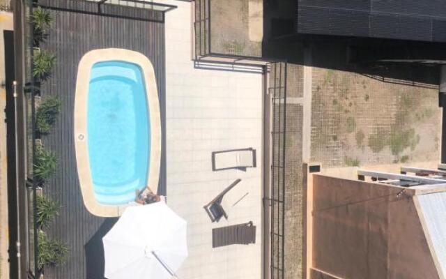 Departamento en Santa Fe, Capital. Con cochera y pileta