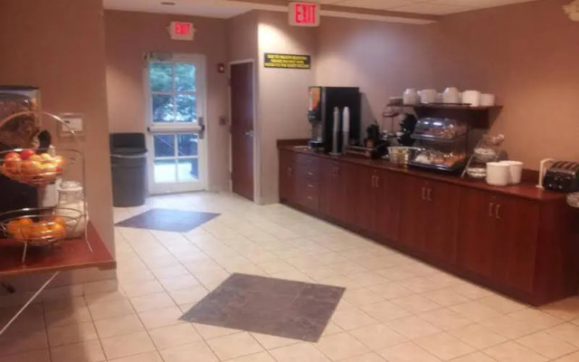 Microtel Inn & Suites Rogers