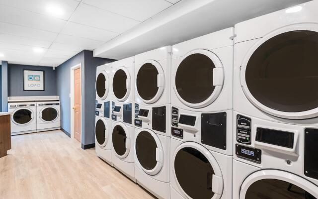 Staybridge Suites Phoenix - Glendale Sports Dist by IHG