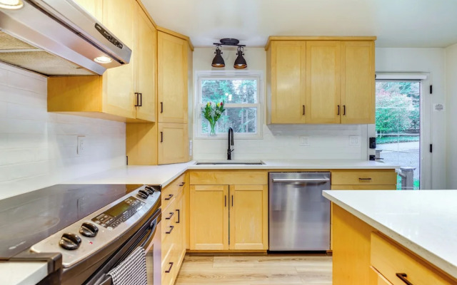 Classic Woodinville Wine Country Escape!