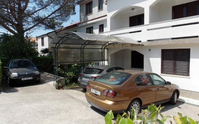 Apartment Ivo - with parking : A1 Malinska, Island Krk