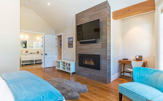 Tahoe Beachfront Retreat by Tahoe Mountain Properties