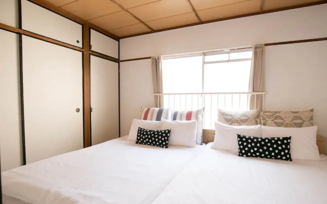 Hakata Apartment 6G